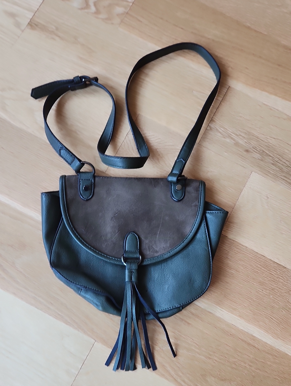 Madden Girl Women’s Two-Tone Leather Crossbody Bag in Army Green